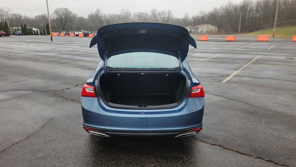 Used 2025 Chevrolet Malibu RS w/ LPO, Floor Liner Package image 11