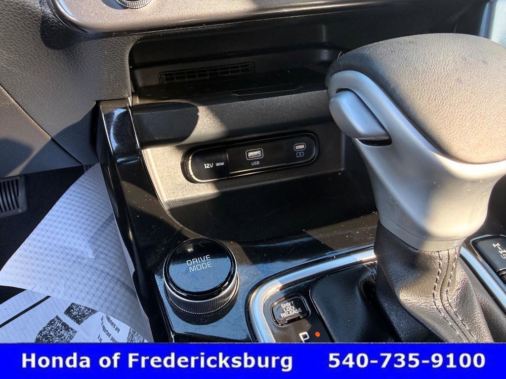 Used 2024 Kia Seltos EX image 28