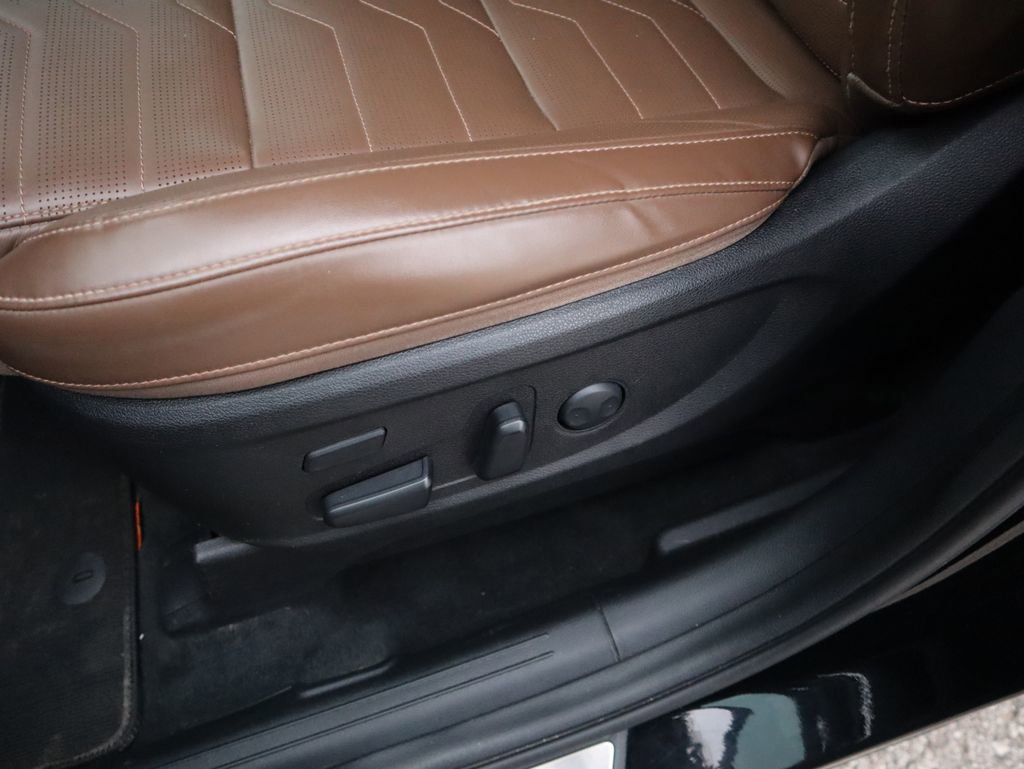 Used 2022 Kia Telluride SX w/ SX Prestige Package image 26