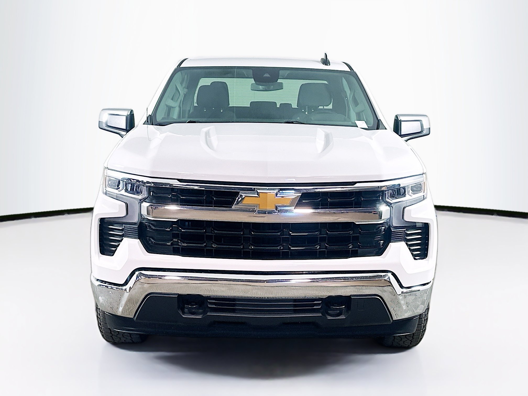 Used 2024 Chevrolet Silverado 1500 LT AWD/4WD image 2