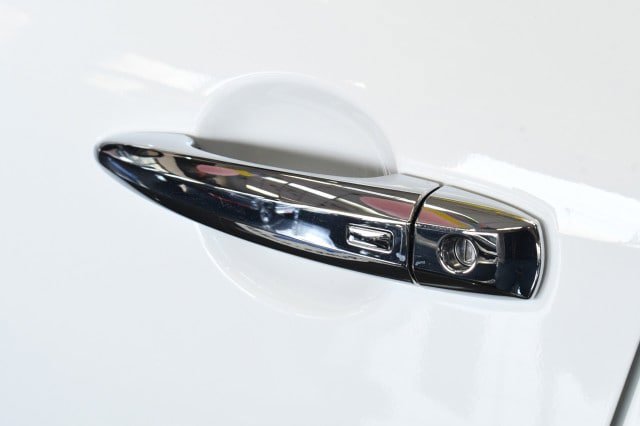 Used 2025 Nissan Altima 2.5 SV FWD image 8