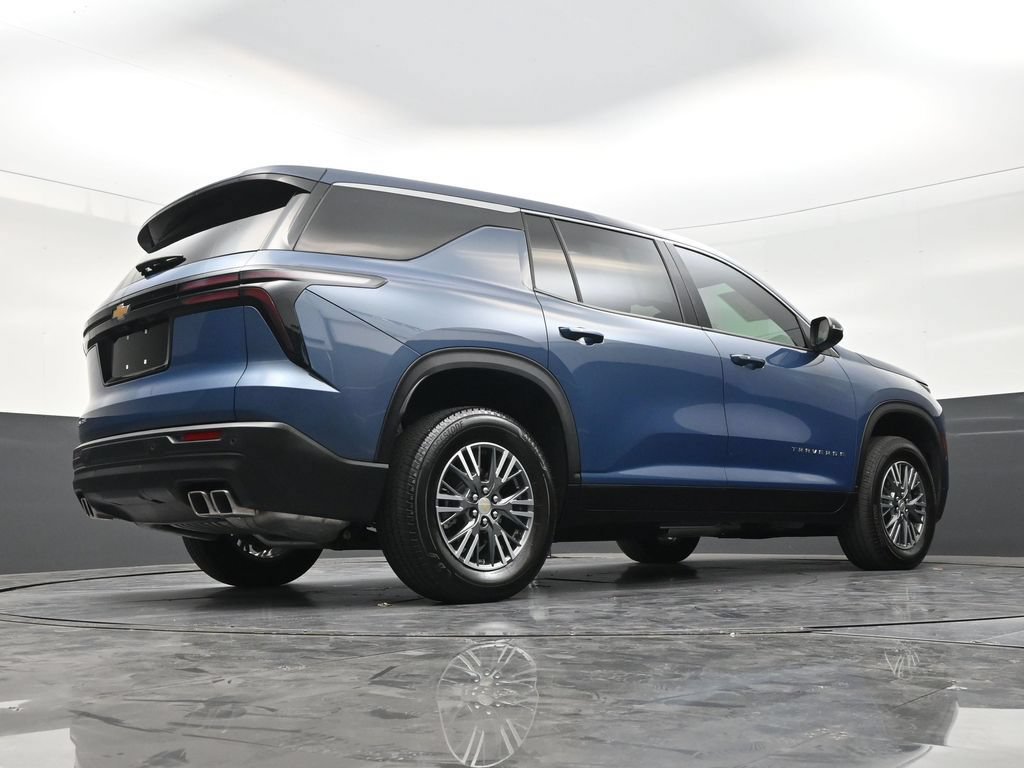 Used 2024 Chevrolet Traverse LS FWD image 25