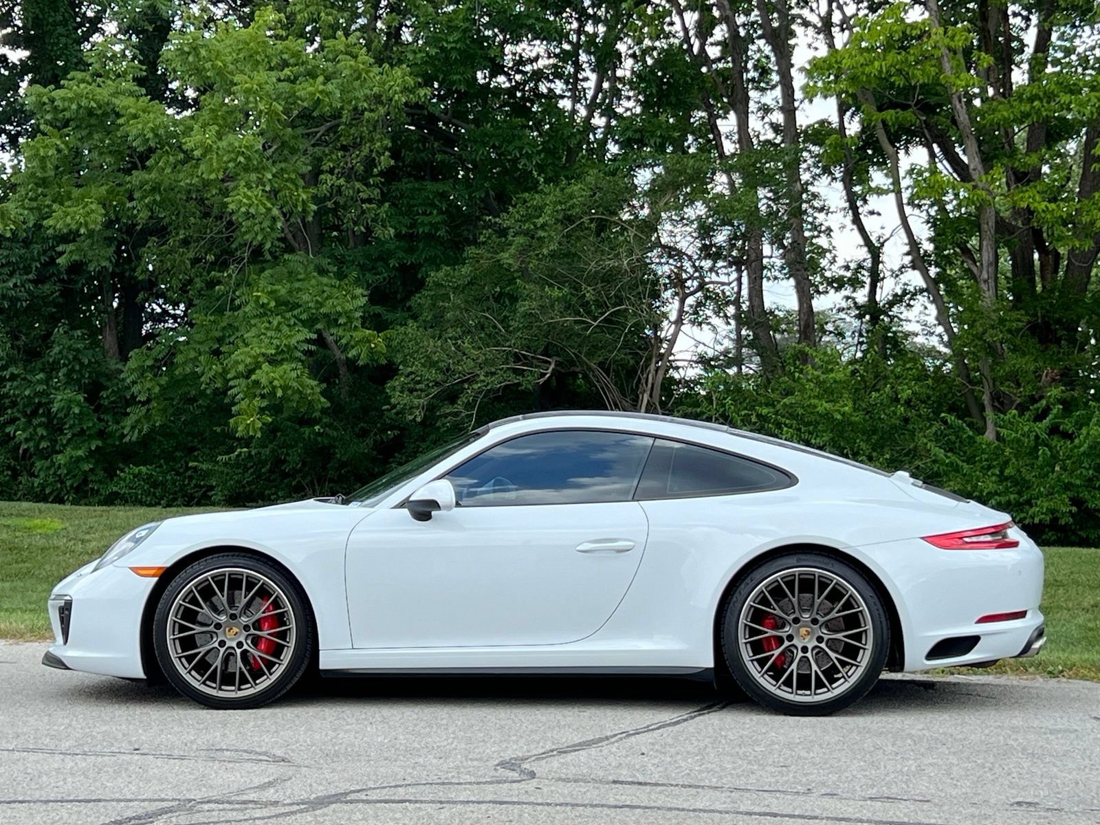 Used 2017 Porsche 911 Carrera 4S AWD/4WD image 2