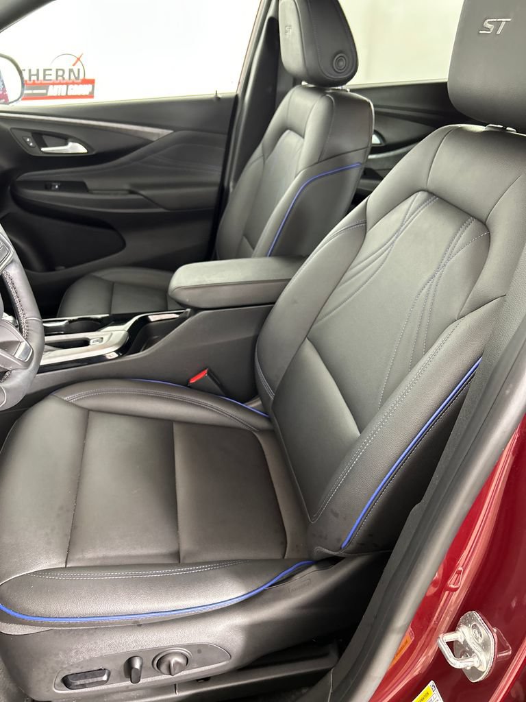 Used 2024 Buick Envista Sport Touring w/ Convenience I Package FWD image 12