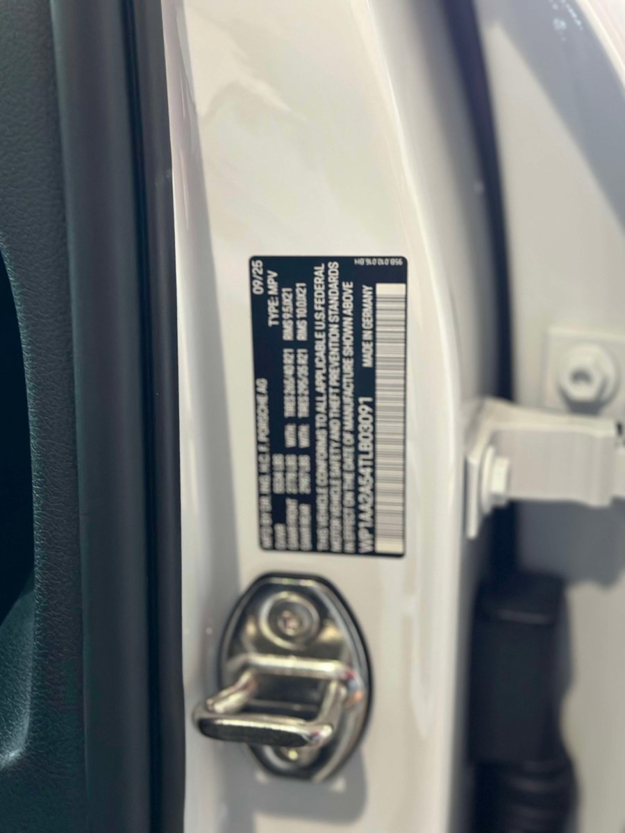 New 2026 Porsche Macan image 33