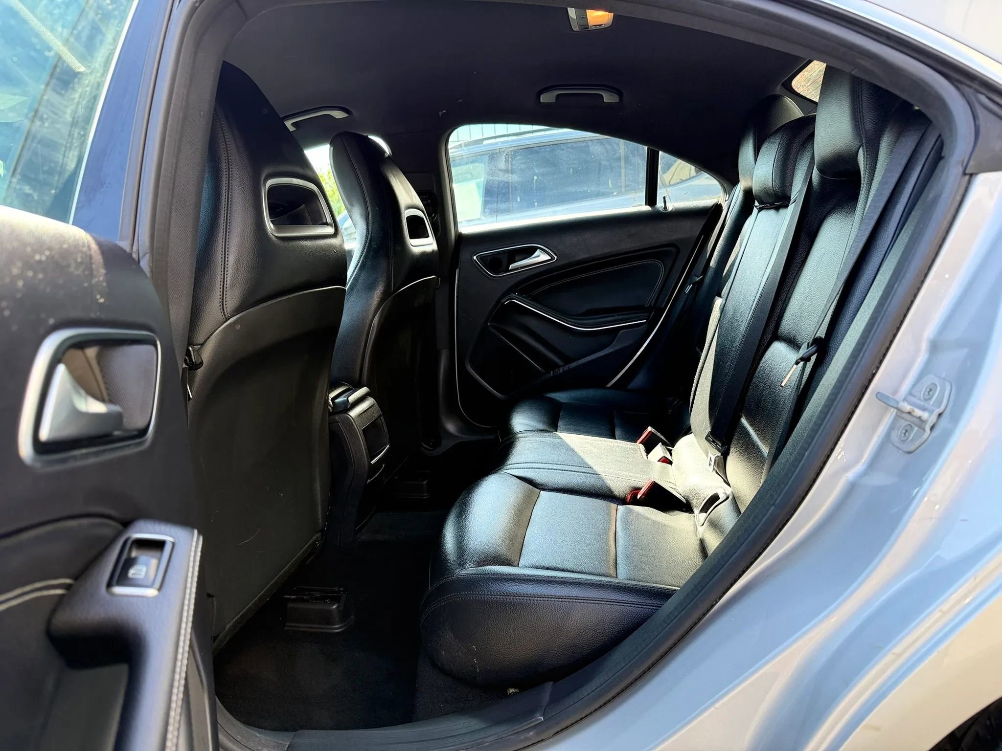 Used 2014 Mercedes-Benz CLA 250 image 27