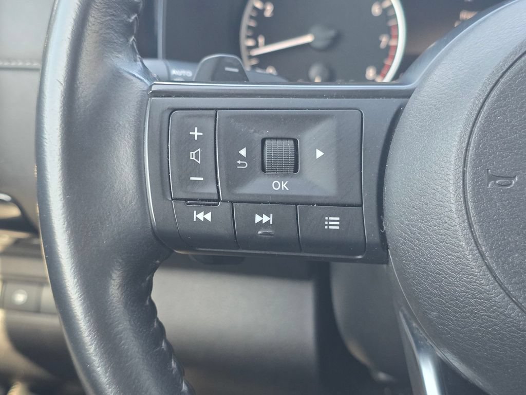 Used 2024 Nissan Pathfinder SV FWD image 35