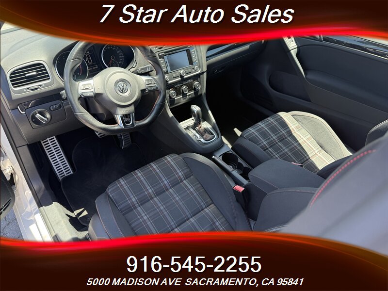 Used 2011 Volkswagen Golf 2-Door FWD image 10