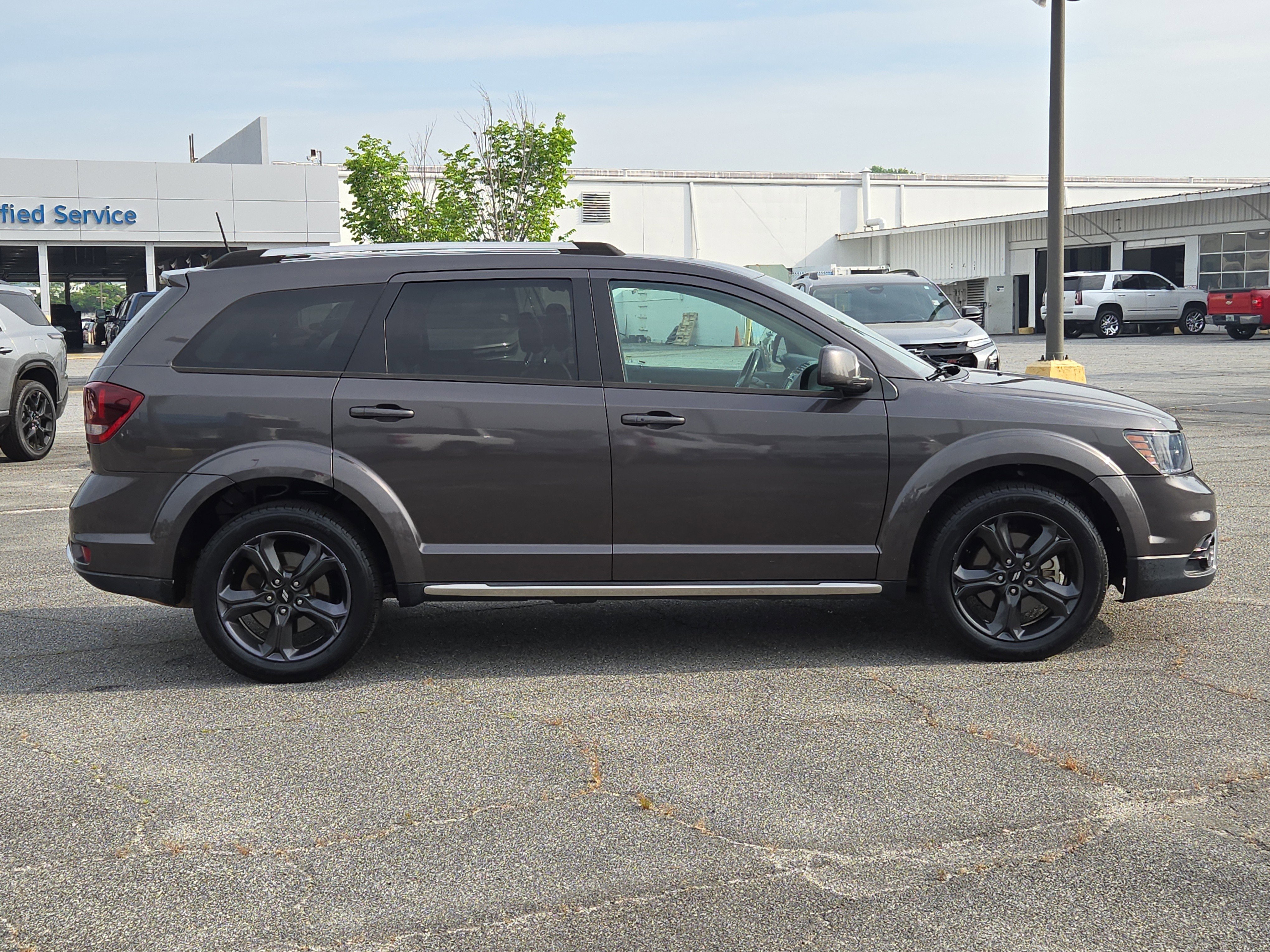 Used 2020 Dodge Journey Crossroad w/ Popular Equipment Group FWD image 8