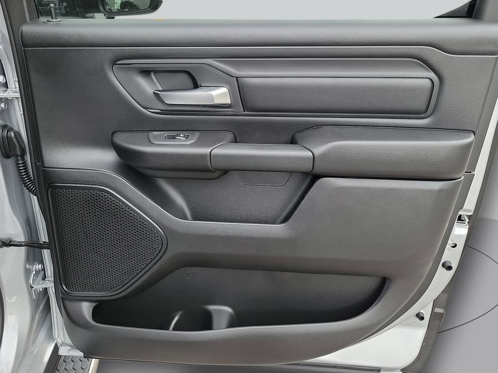 New 2026 RAM 1500 Express AWD/4WD image 23
