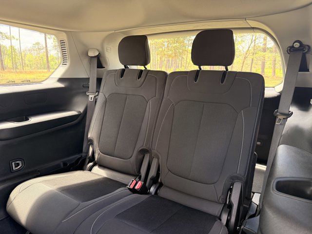 Used 2023 Jeep Grand Cherokee L Laredo image 27