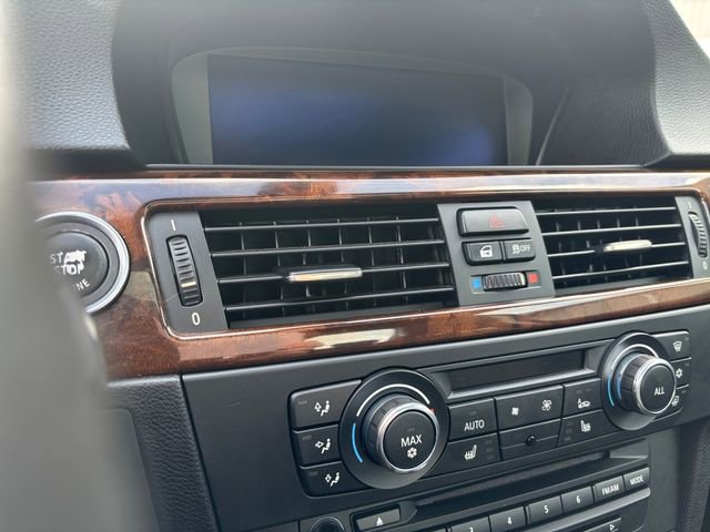 Used 2012 BMW 335i Coupe image 17