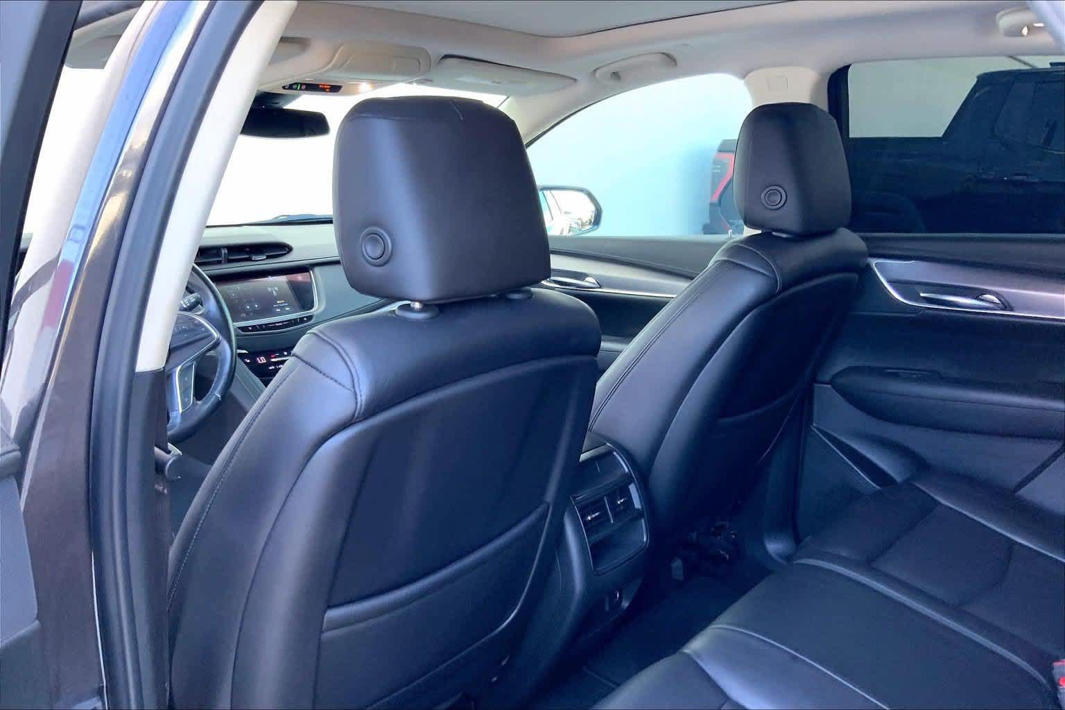 Used 2019 Cadillac XT5 Luxury FWD image 12