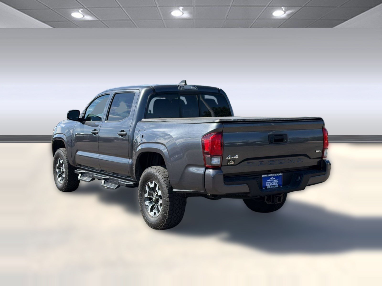 Used 2020 Toyota Tacoma SR AWD/4WD image 3