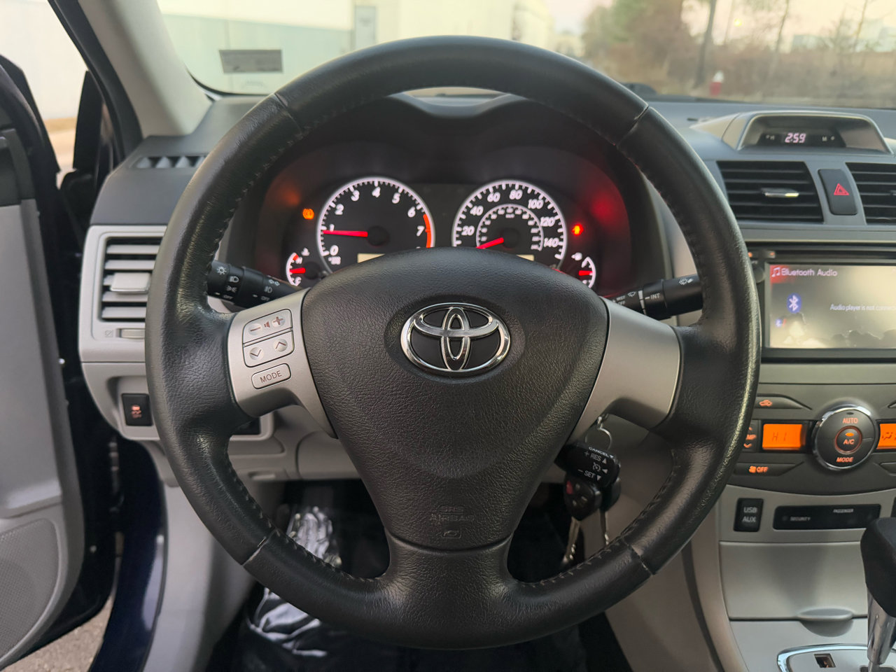 Used 2013 Toyota Corolla LE Special Edition image 26