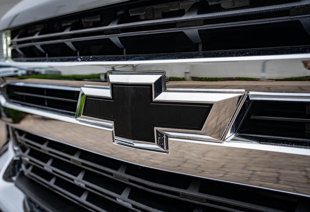 Used 2021 Chevrolet Silverado 1500 LT w/ Z71 Off-Road Package image 3