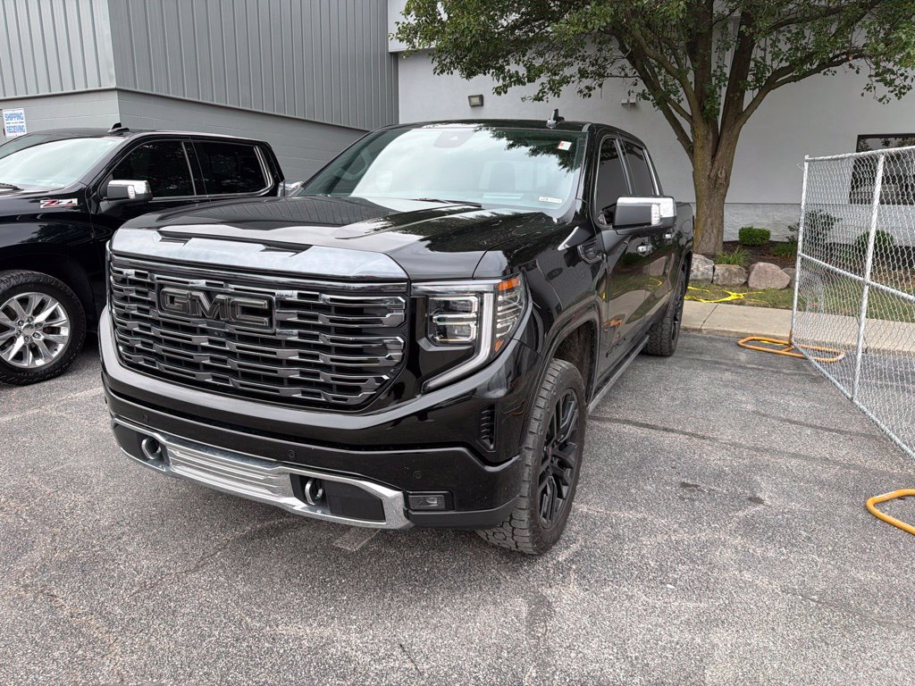 Used 2023 GMC Sierra 1500 Denali Ultimate AWD/4WD image 1