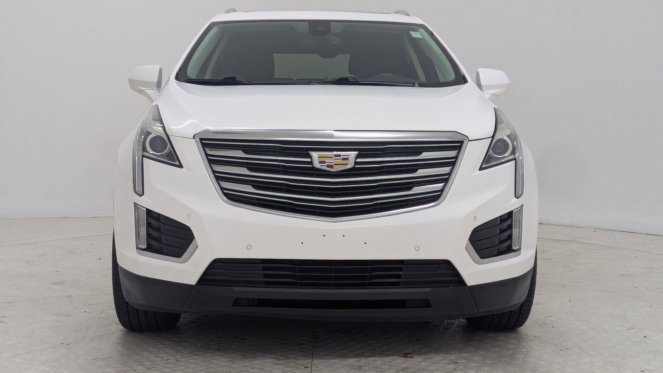 Used 2017 Cadillac XT5 Luxury w/ Driver Awareness Package image 5