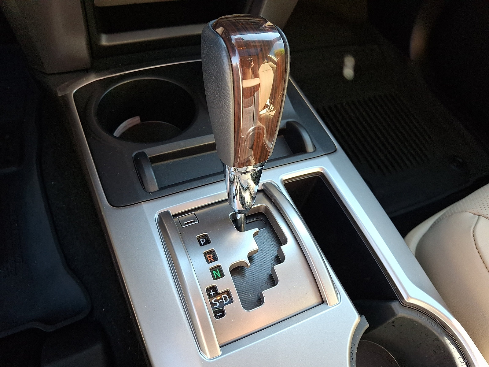 Used 2021 Toyota 4Runner Limited AWD/4WD image 15