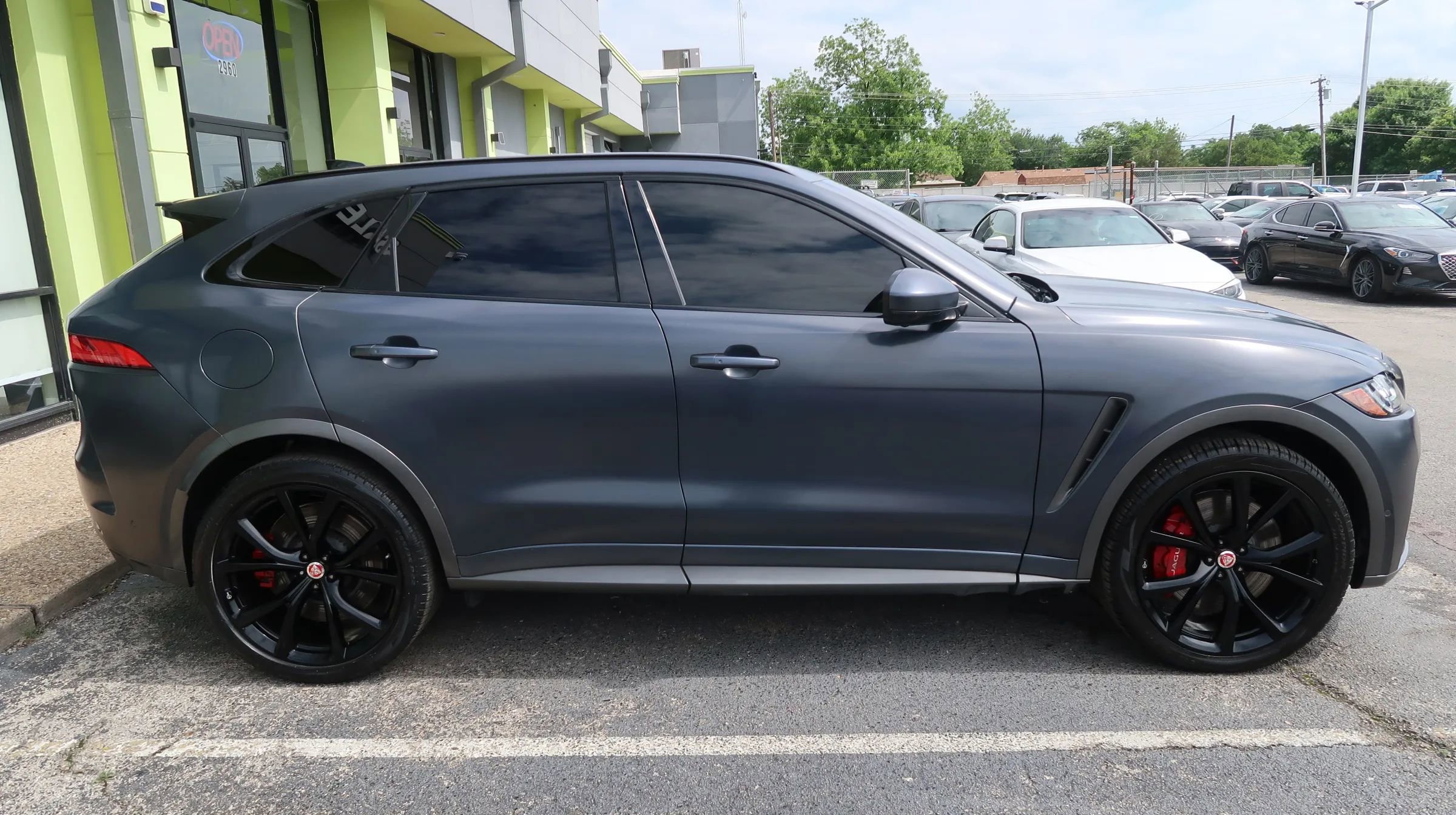 Used 2020 Jaguar F-PACE SVR AWD/4WD image 8