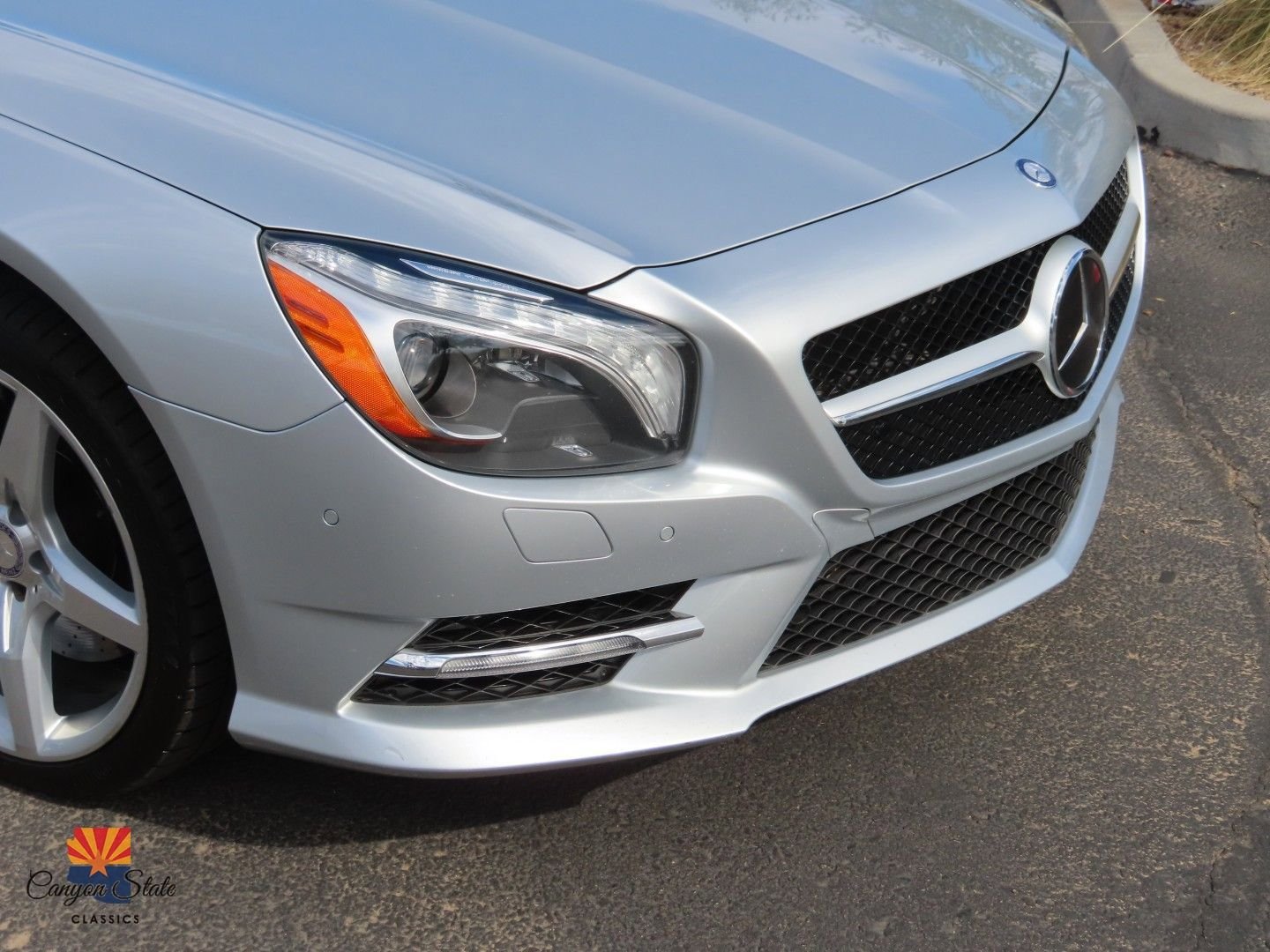 Used 2013 Mercedes-Benz SL 550 image 33
