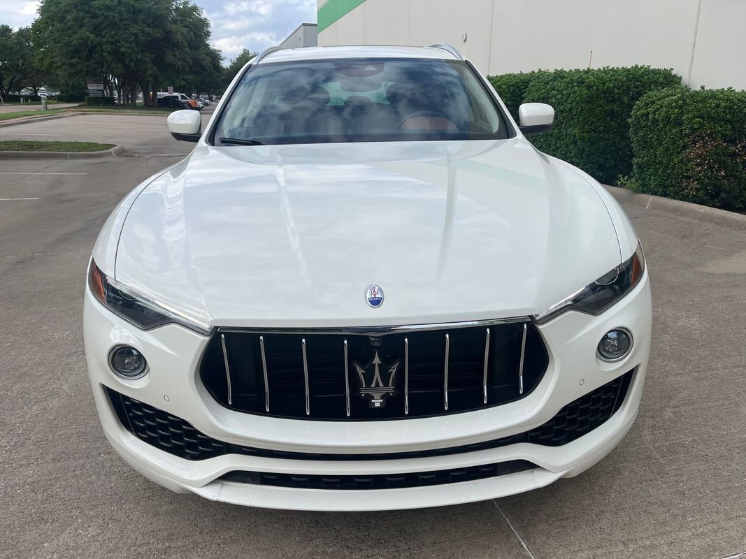 Used 2019 Maserati Levante S AWD/4WD image 3