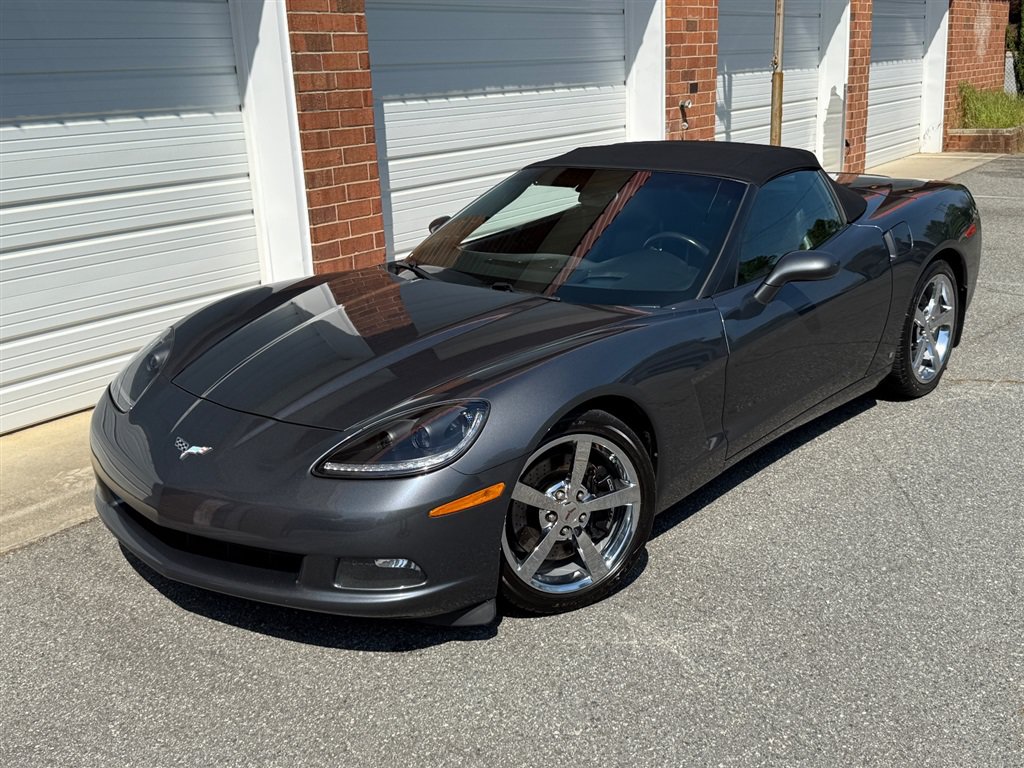 Used 2009 Chevrolet Corvette Convertible w/ Preferred Equipment Group RWD image 4