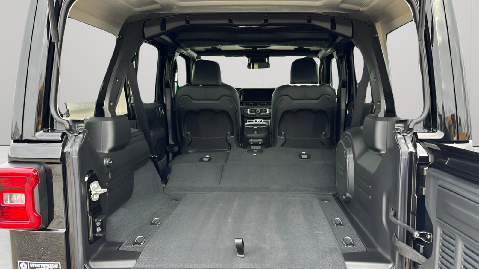 New 2026 Jeep Wrangler Unlimited Sahara AWD/4WD image 7