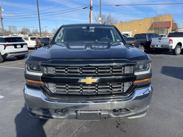Used 2018 Chevrolet Silverado 1500 LT image 2