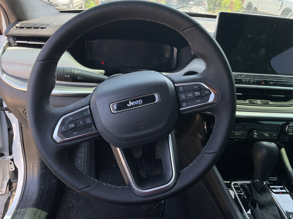Used 2024 Jeep Compass Limited w/ Elite Group AWD/4WD image 6