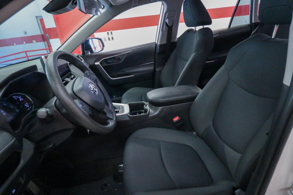 Used 2024 Toyota RAV4 LE FWD image 11