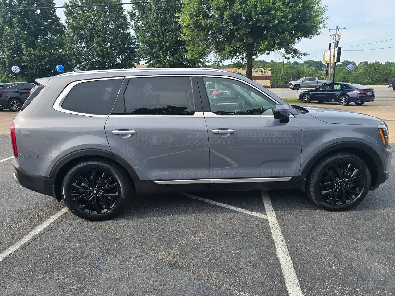 Used 2021 Kia Telluride SX w/ Towing Package FWD image 7