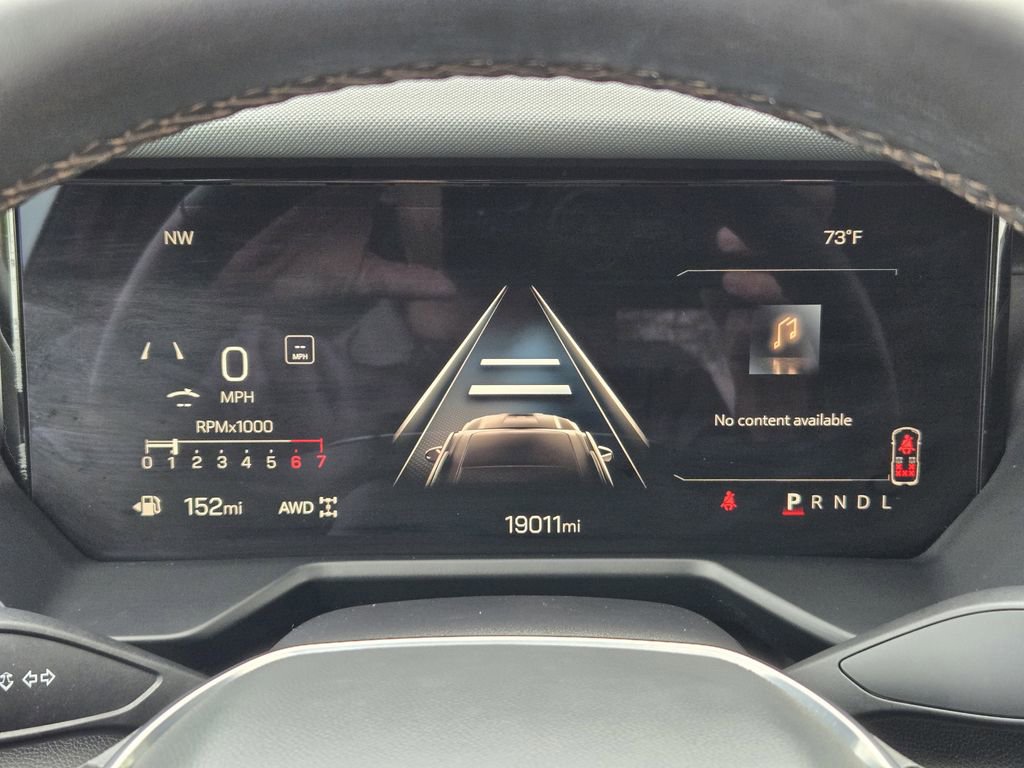 Used 2024 GMC Acadia AT4 w/ Luxury Package image 13