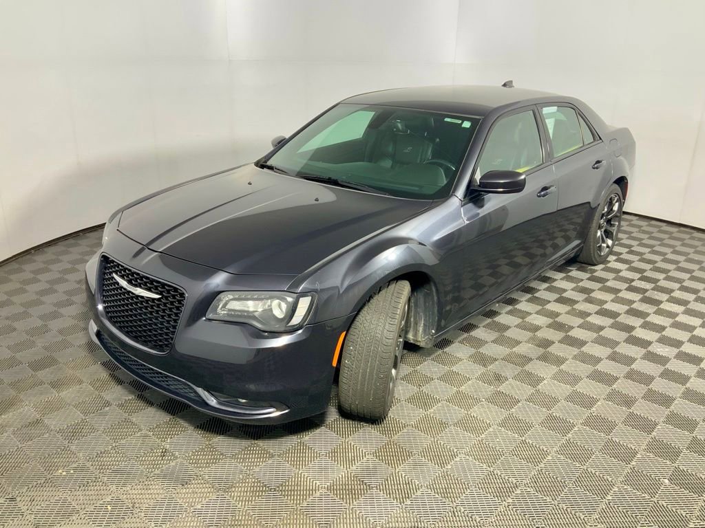 Used 2016 Chrysler 300 S RWD image 11