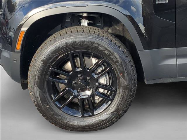 New 2026 Land Rover Defender 110 S AWD/4WD image 10