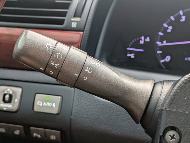 Used 2011 Lexus LS 460 L w/ Luxury Pkg image 28