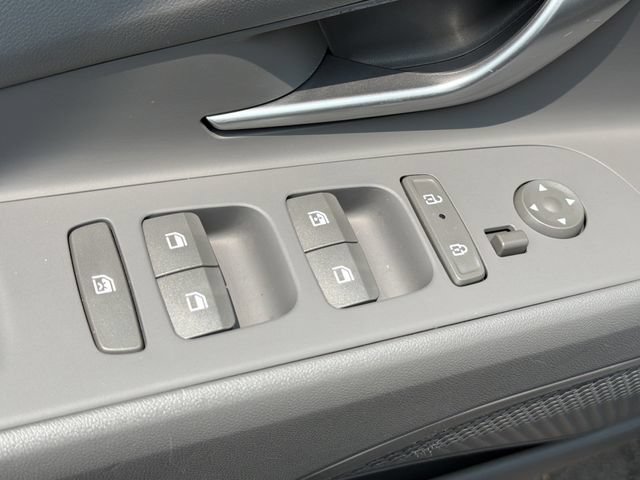 Used 2025 Hyundai Elantra Sport FWD image 12