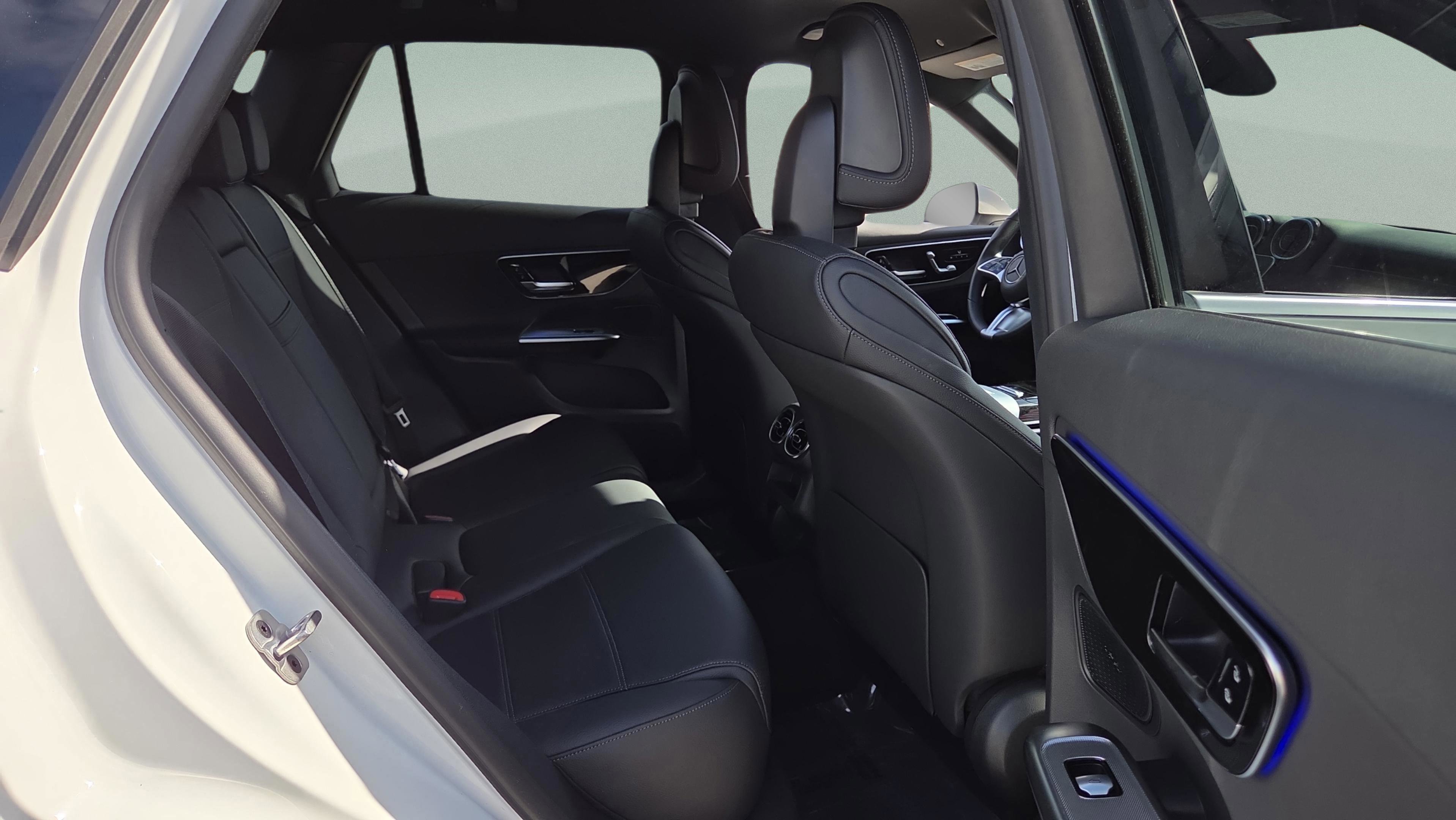 Certified 2025 Mercedes-Benz GLC 300 image 28
