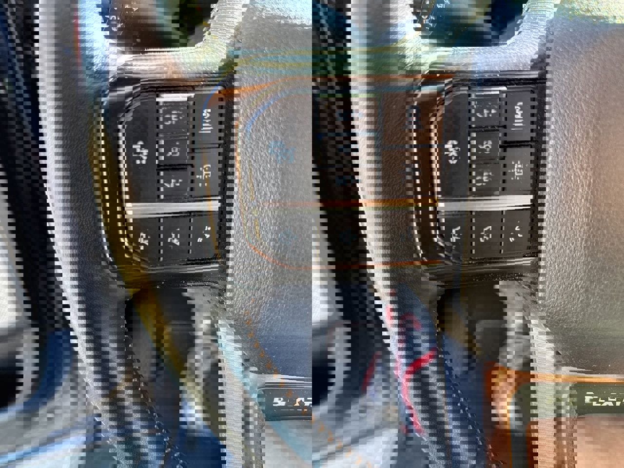 Certified 2024 Ford F350 Platinum w/ FX4 Off-Road Package image 28