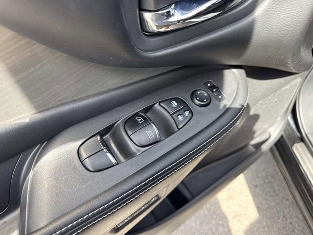 Used 2016 Nissan Murano Platinum w/ Platinum Technology Package image 11