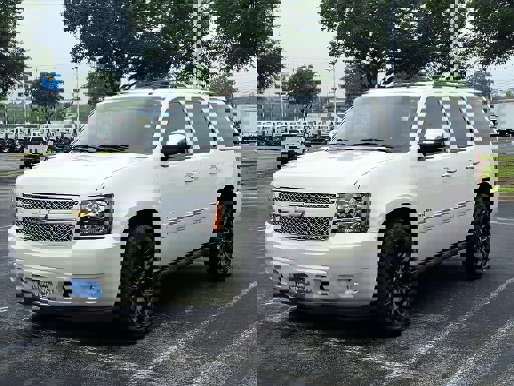 Used 2011 Chevrolet Tahoe LTZ image 9