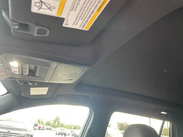 New 2026 Chevrolet Equinox LT w/ Convenience Package II image 17