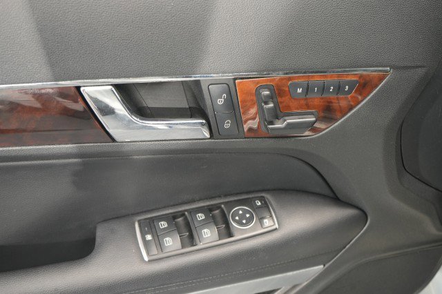 Used 2011 Mercedes-Benz E 350 Cabriolet image 25