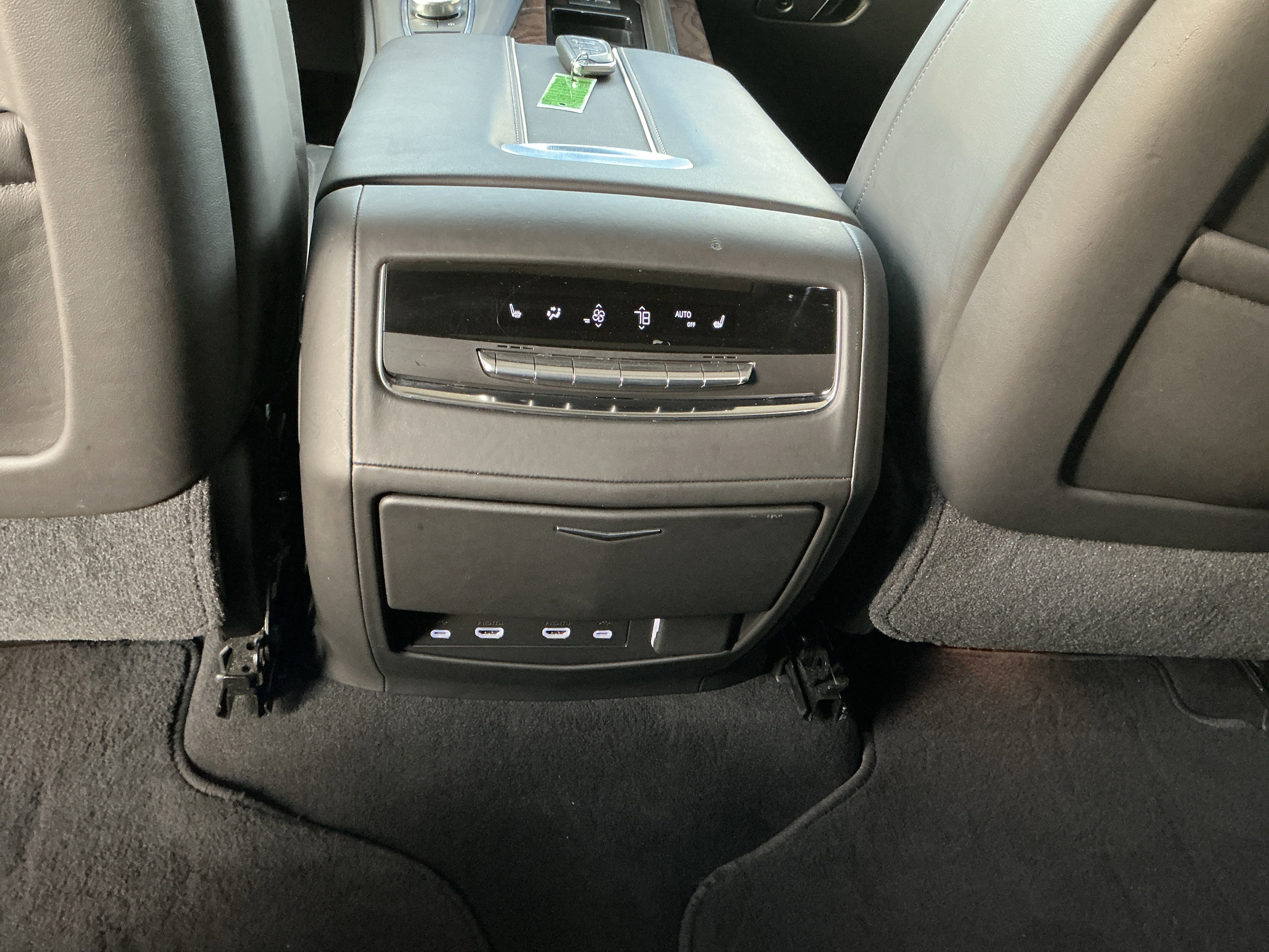 Used 2021 Cadillac Escalade ESV Sport Platinum w/ Heavy-Duty Trailer Package image 32