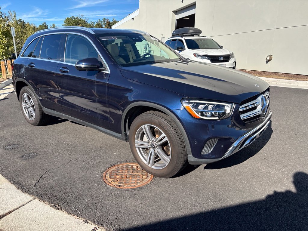 Used 2022 Mercedes-Benz GLC 300 w/ Premium Package Lite image 3