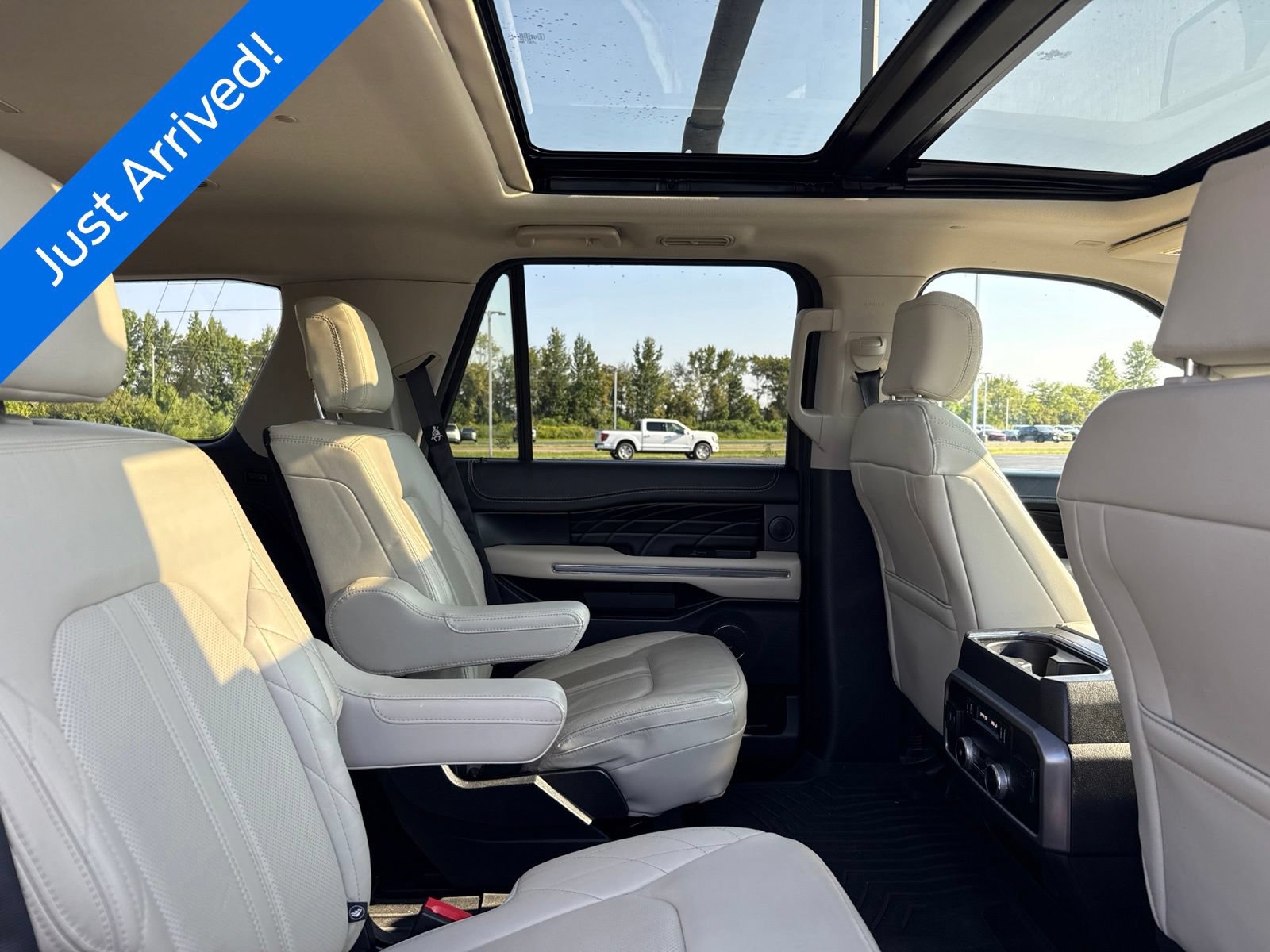 Used 2020 Ford Expedition Platinum AWD/4WD image 8