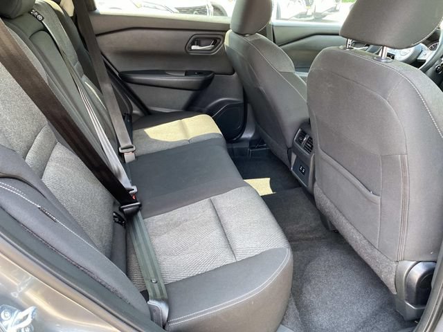 Used 2024 Nissan Rogue SV FWD image 24