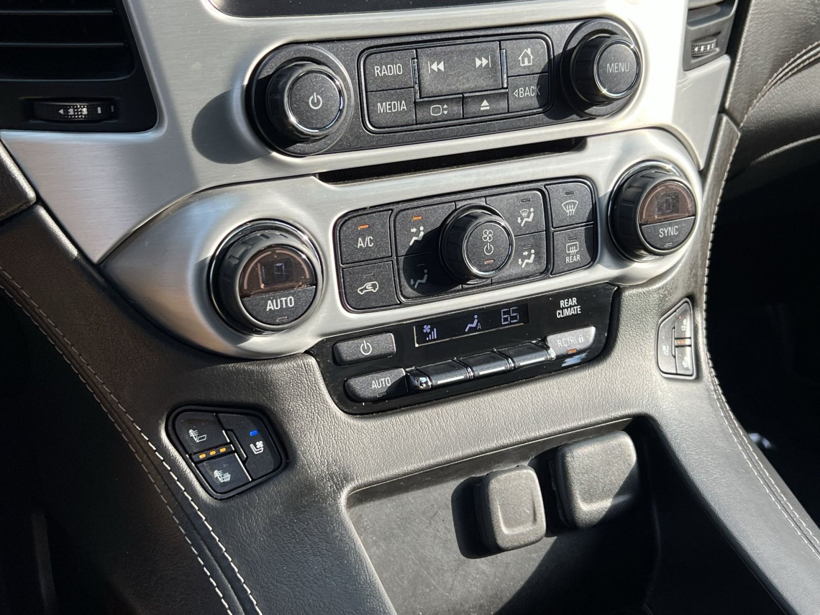 Used 2020 GMC Yukon SLT w/ Open Road Package AWD/4WD image 26