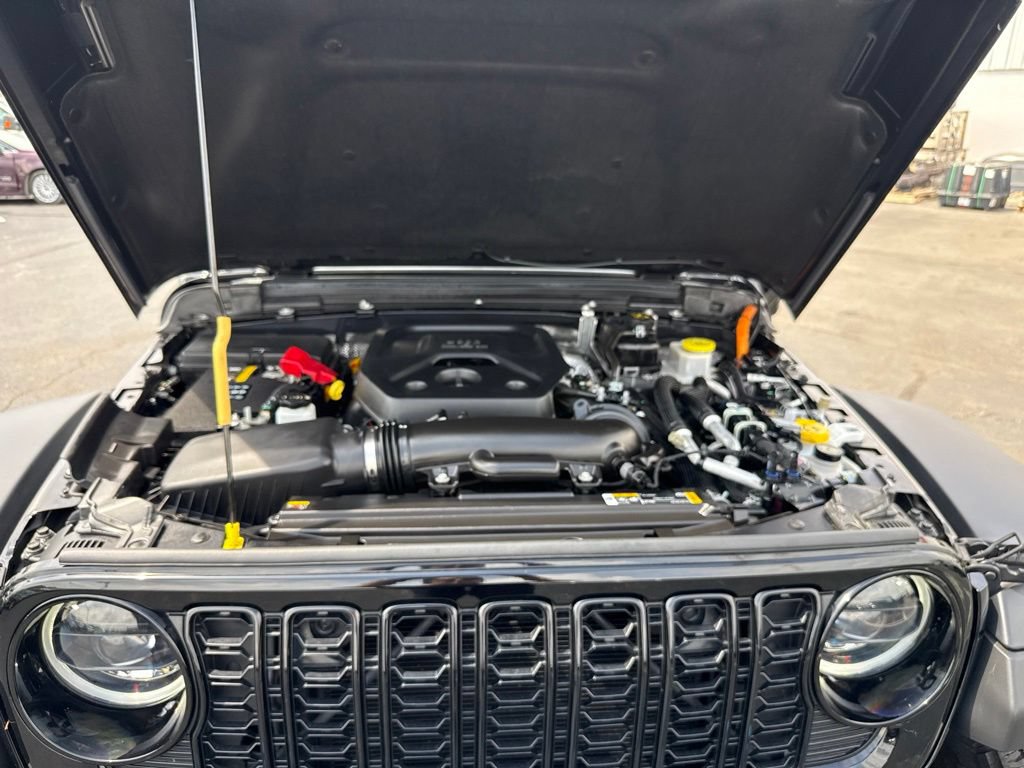 Used 2024 Jeep Wrangler Unlimited AWD/4WD image 56