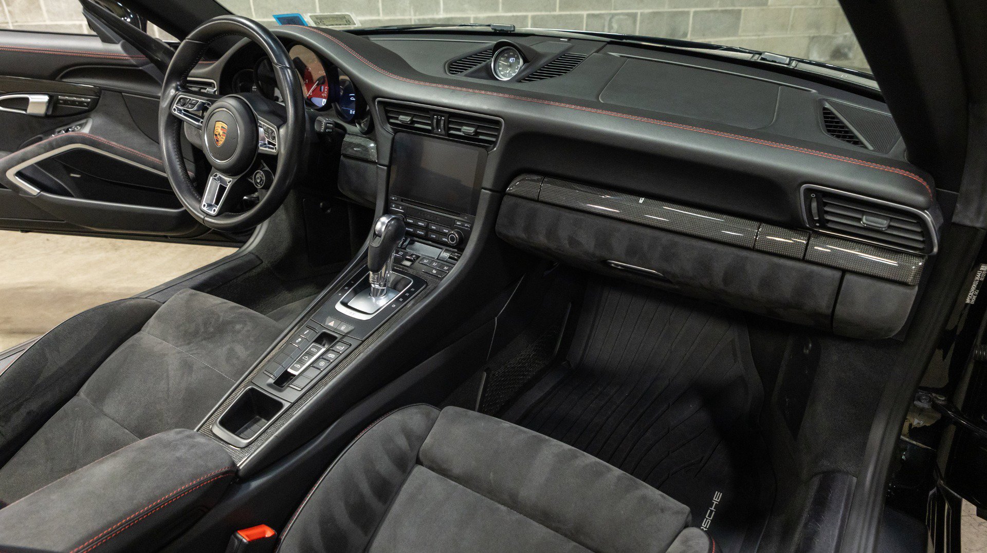 Used 2019 Porsche 911 Carrera 4 GTS image 46